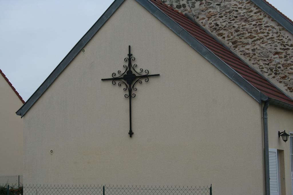 La Croix De La Jarrie Châtres Exterior foto
